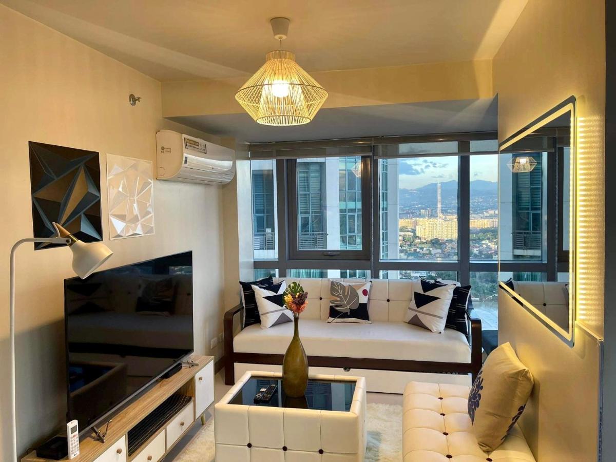 Classy 2Br Suite At Eastwood City With Pool And City Skyline View Manila Exterior photo