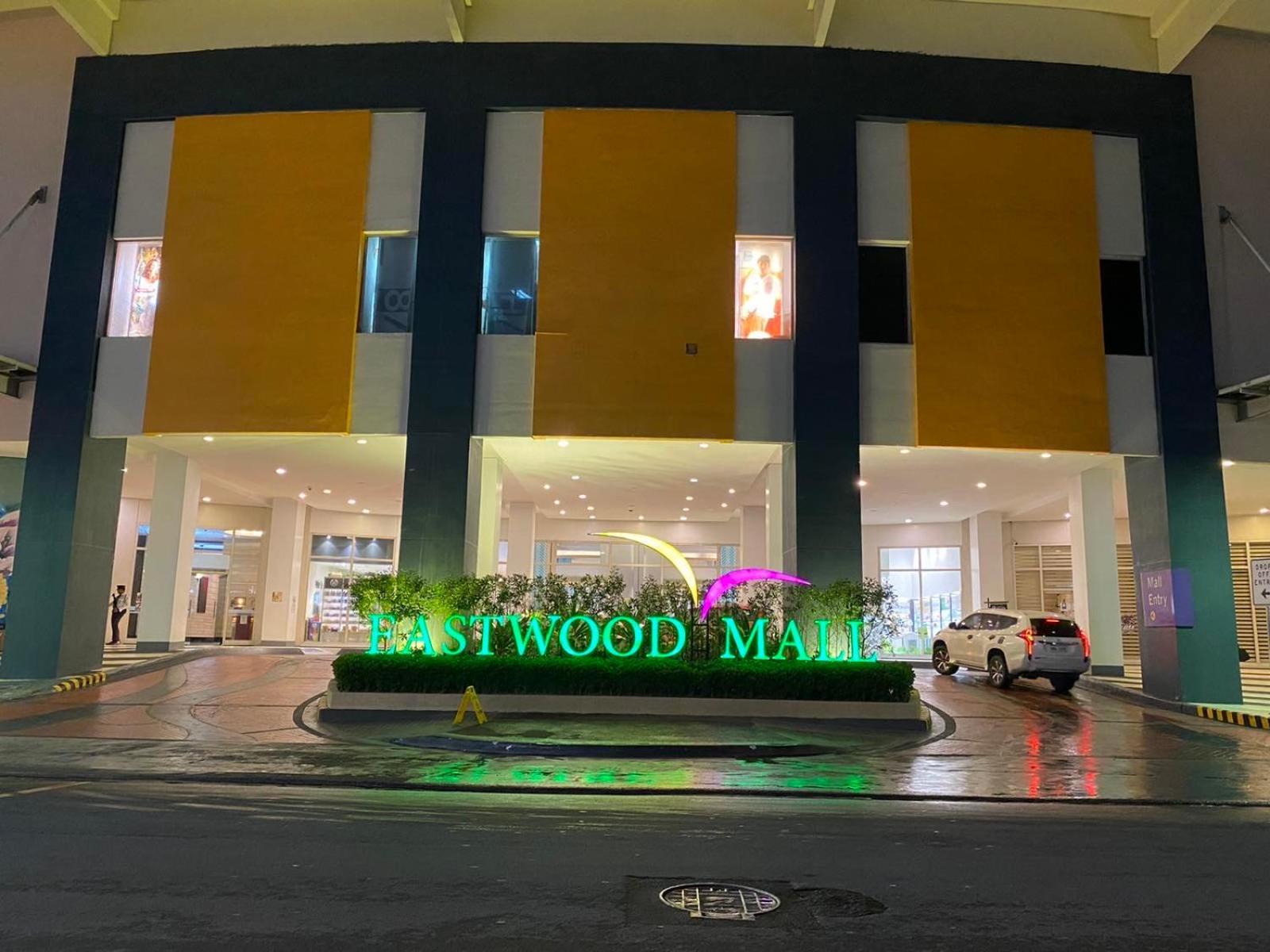 Classy 2Br Suite At Eastwood City With Pool And City Skyline View Manila Exterior photo